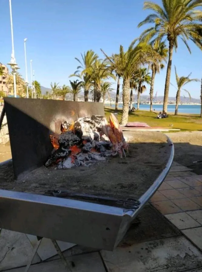habitación doble en apartamento compartido dream in malaga, junto a Vialia y playa